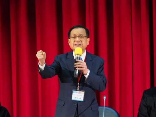 財團法人商業發展研究院董事長 許添財